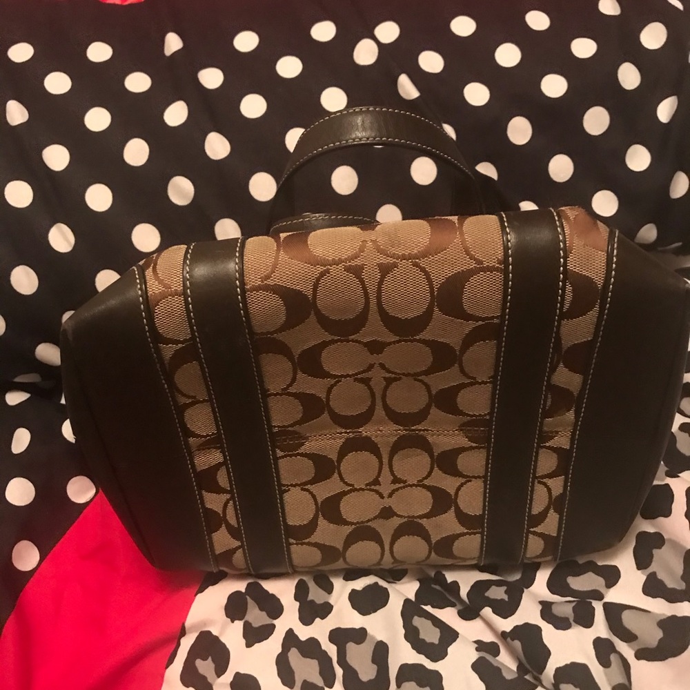 Authentic coach - Picture 5 of 6